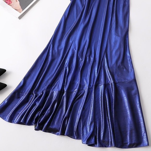 silver colour long dress for evening show - Picture 3 of 6